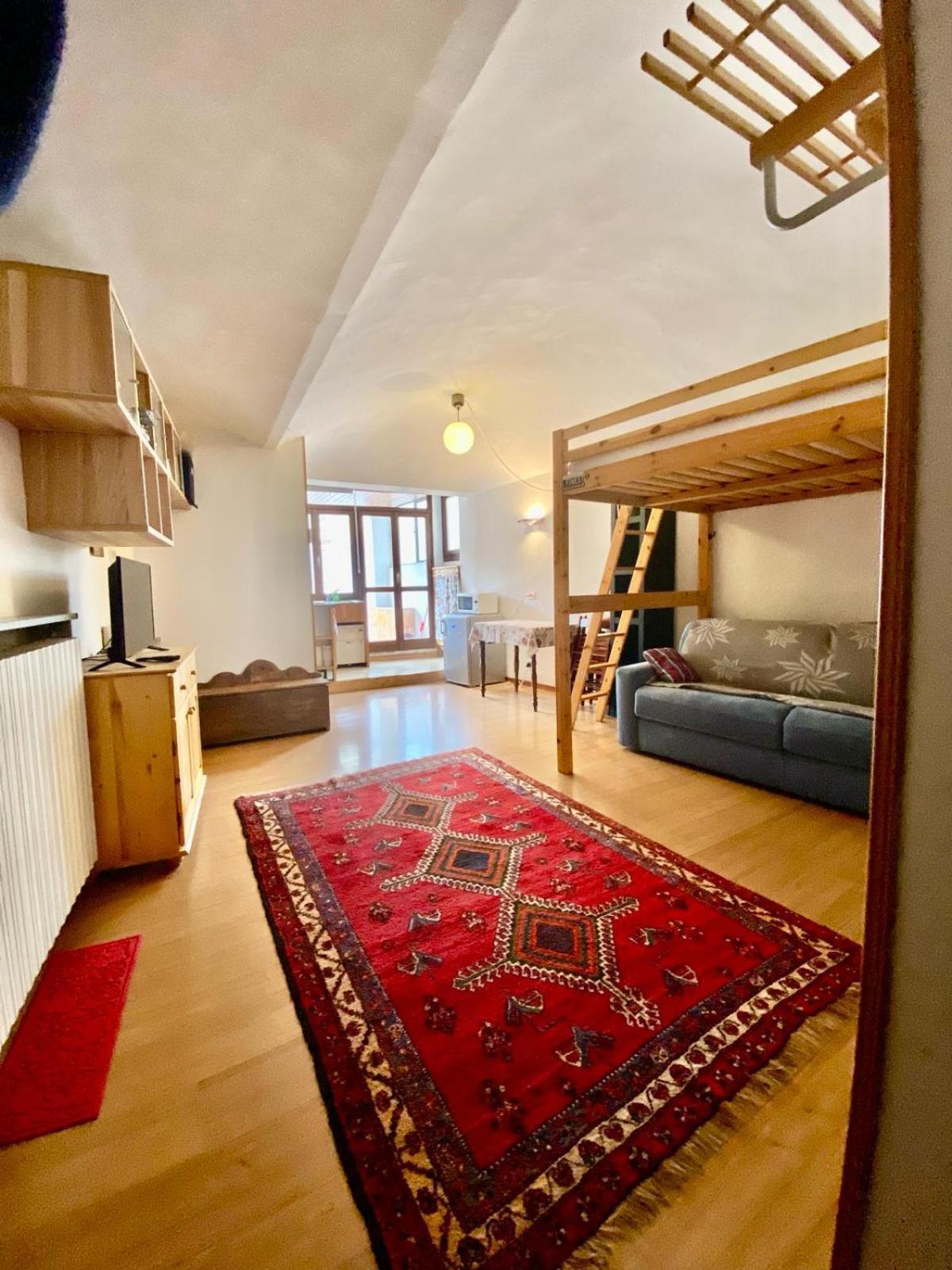 Monolocale Accogliente Apartment Bardonecchia Bagian luar foto