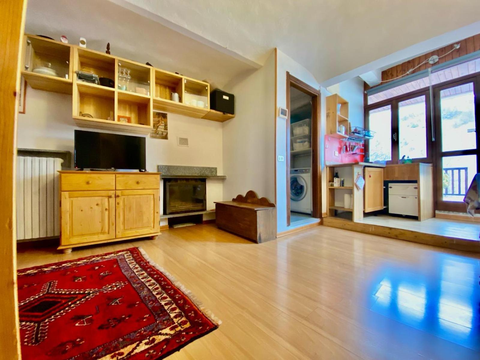 Monolocale Accogliente Apartment Bardonecchia Bagian luar foto